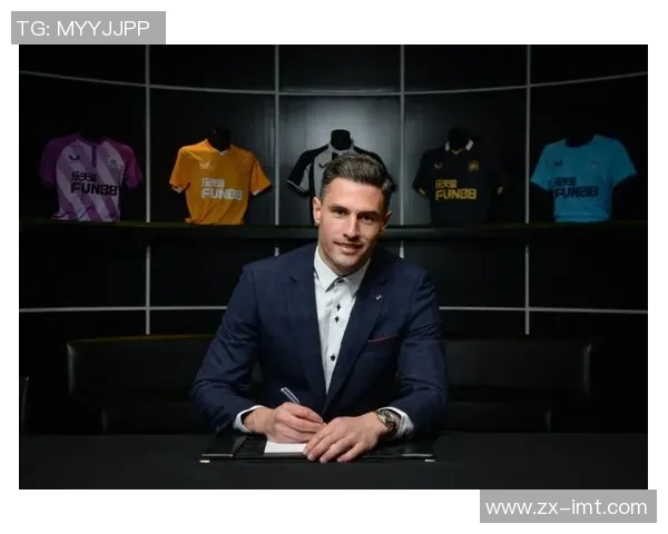 足球明星翘臀视频引发热议网友热评不断引领时尚潮流的运动魅力